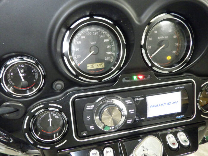 Мотоцикл Harley-Davidson HARLEY FLHTCU1580 — изображение 8